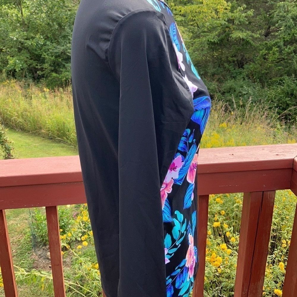 Land’s End Rash Guard blue multi top XS Tall - Picture 4 of 9
